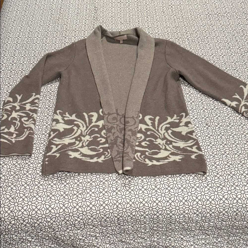 Elegant Women's Cardigan in Taupe with Cream Patterns
